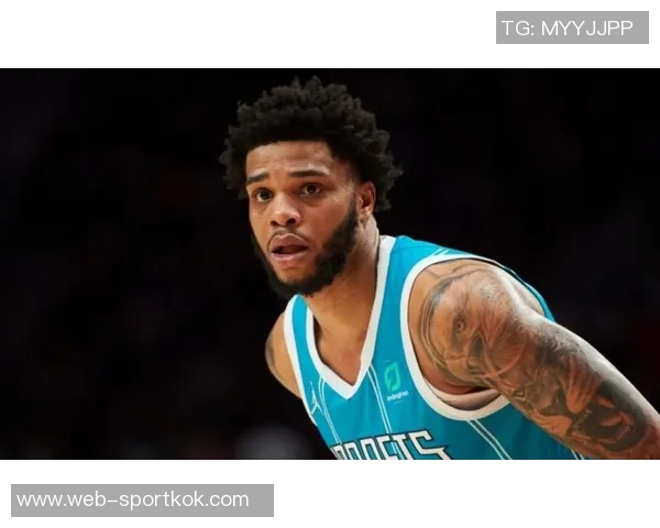 迈尔斯布里奇斯表现出色14投6中贡献17分4篮板三分球命中率高达50 迈尔斯布里奇斯表现出色14投6中贡献17分4篮板三分球命中率高达50